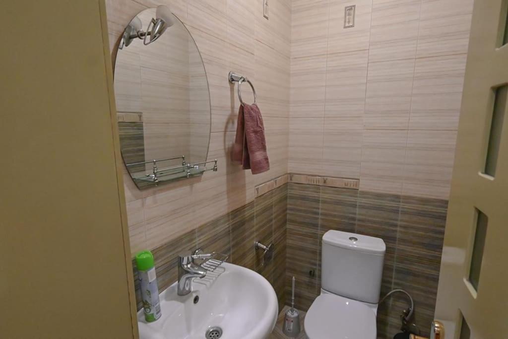 Classic Apt. On Liberty Square Tbilisi Luaran gambar